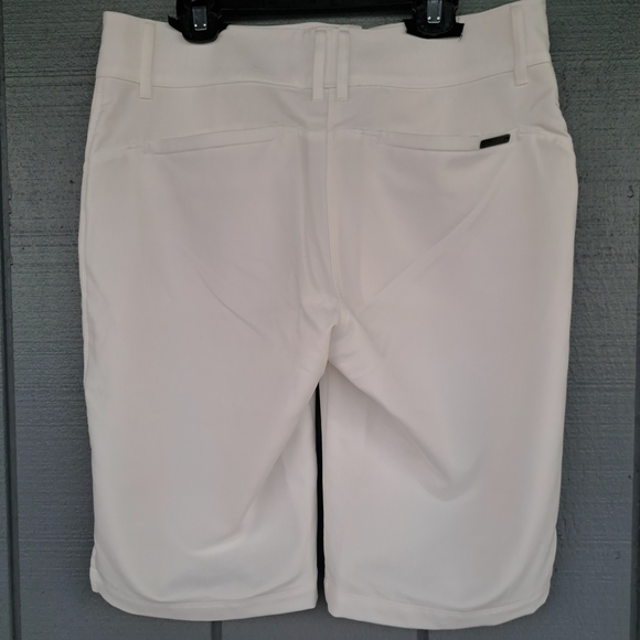 Chase 54 White Tailored Bermuda Golf Shorts #85 - Picture 2 of 6